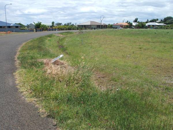 RURAL LIFESTYLE, CLOSE TO THE OCEAN Picture 2