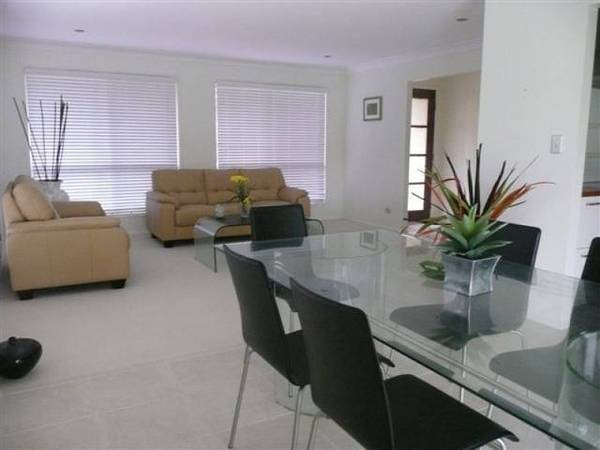 WOW ! KELLY'S BEACH HOME Picture 3