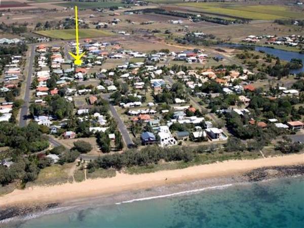 WOW ! KELLY'S BEACH HOME Picture 2