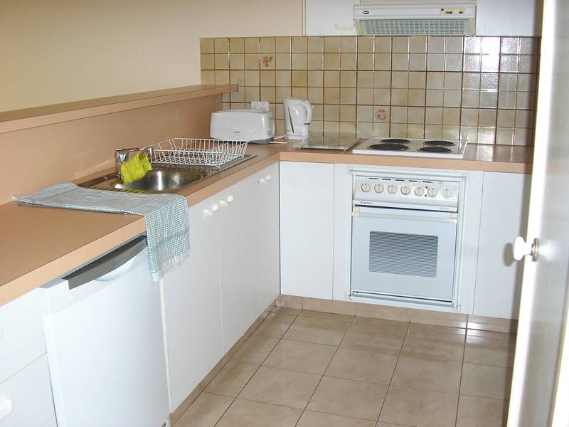 FULLY FURNISHED Just seconds stroll to the beach.... Picture 2