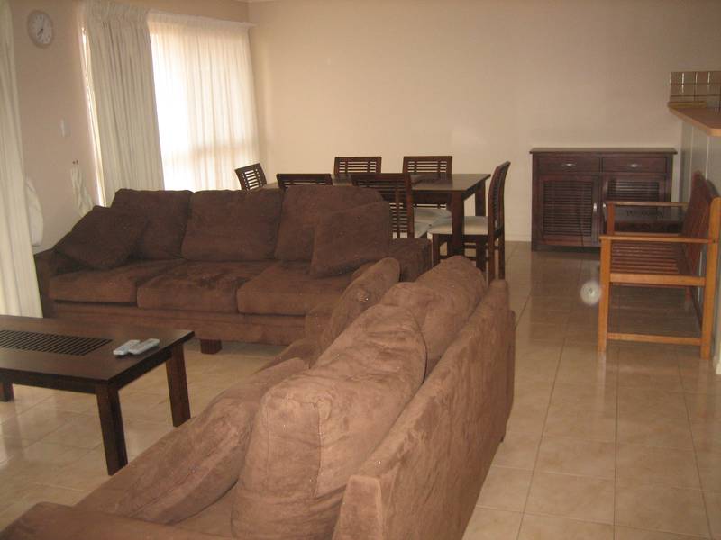 FULLY FURNISHED Just seconds stroll to the beach.... Picture 3