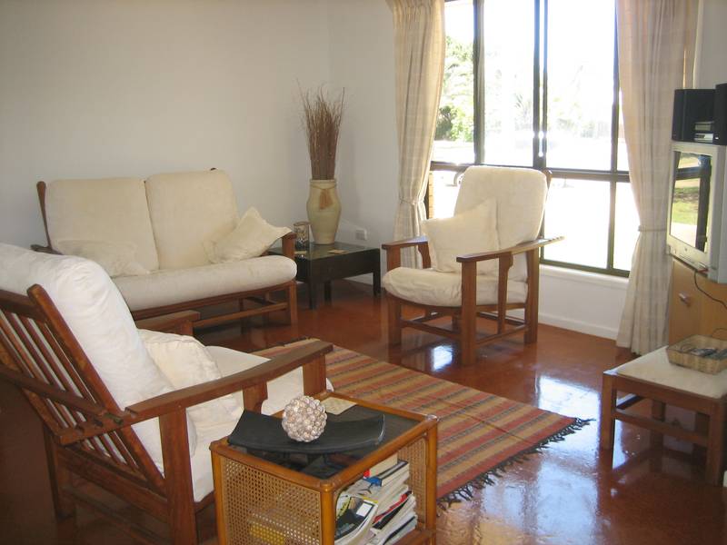 Picture Perfect in ELLIOTT HEADS Picture