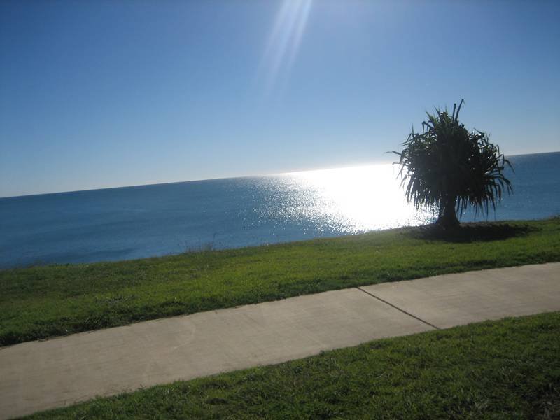 BEST BUY IN BETTY Picture 3