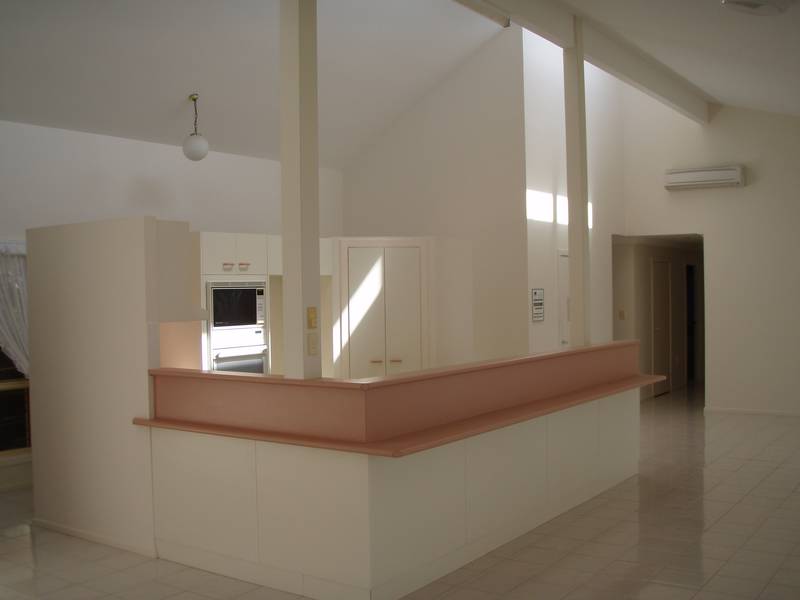 ABSOLUTE OCEANFRONT Picture 3