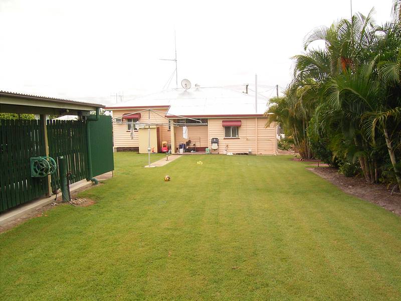 SO CLOSE TO EVERYTHING! Picture 3