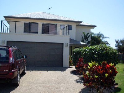 EXECUTIVE HOME Picture