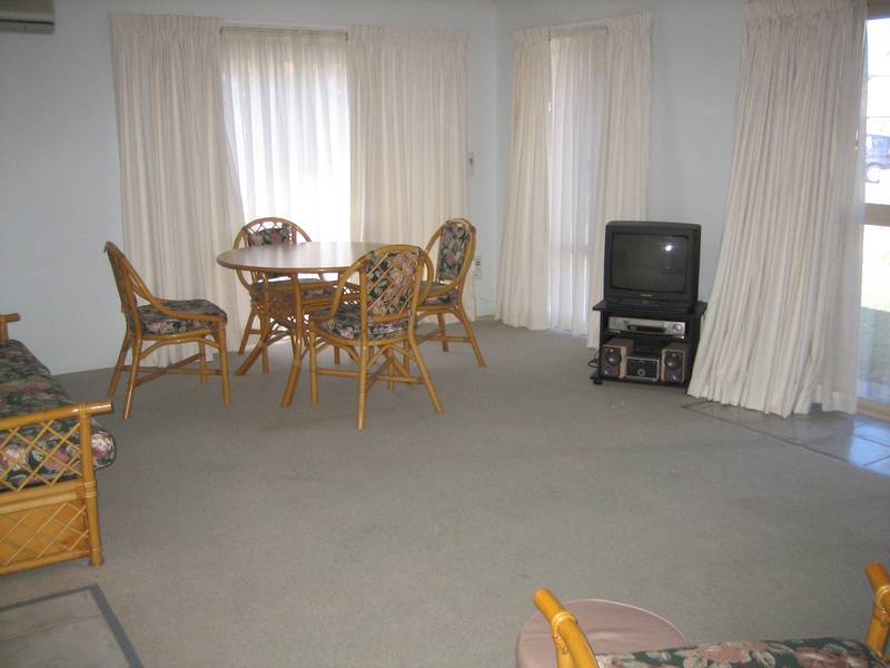 Beachside Beauty Picture 3