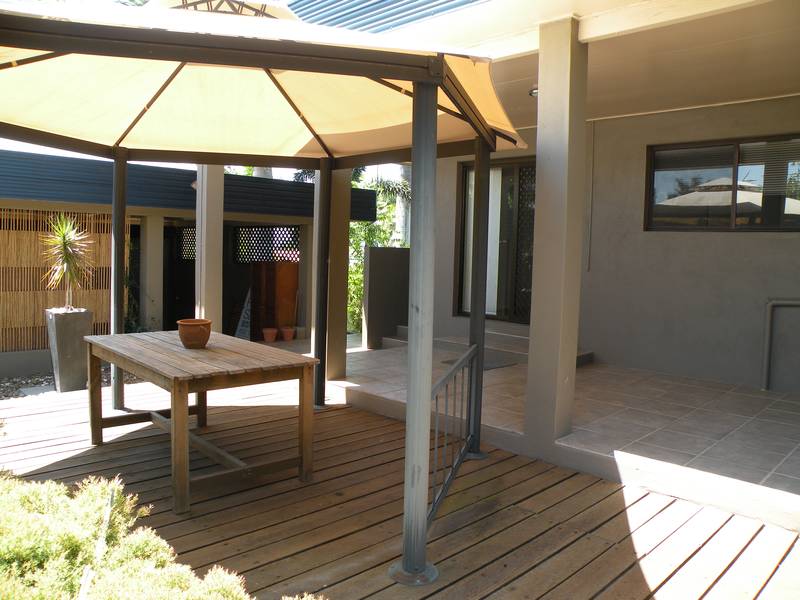 HUMMOCK HOME WITH VIEWS Picture 3