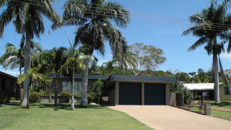 HUMMOCK HOME WITH VIEWS Picture 1