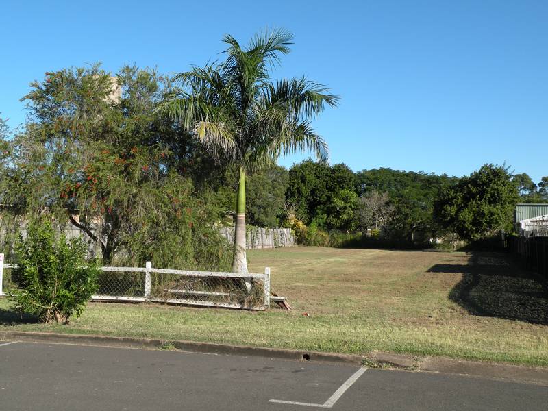 UNDER INSTRUCTIONS TO SELL Picture 3