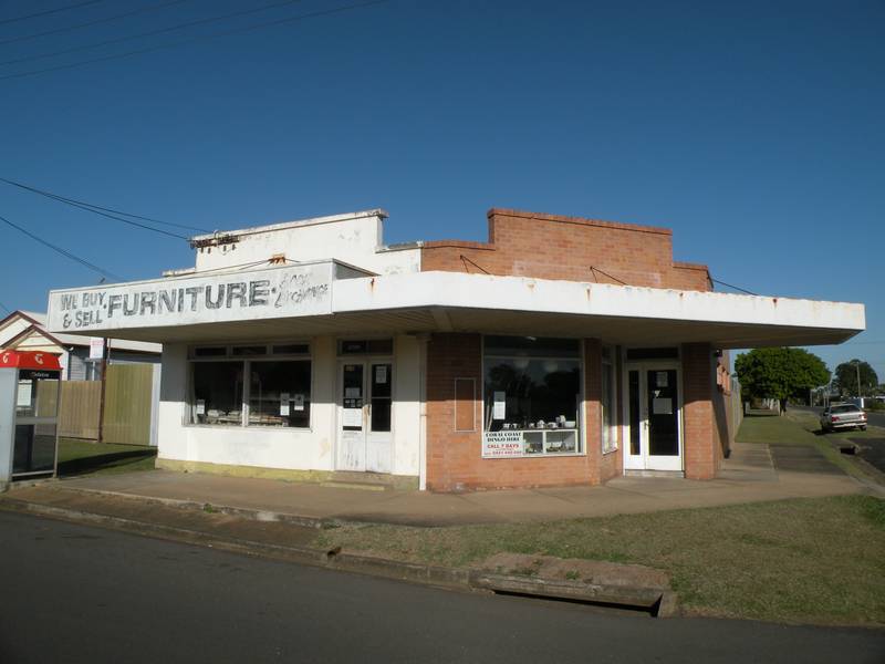 COMMERCIAL PREMISES Picture 2