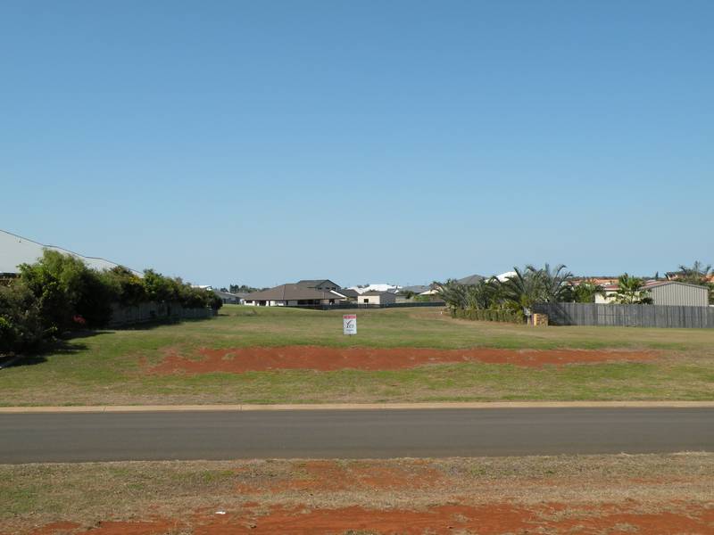 ½ Acre on the Course Picture 2