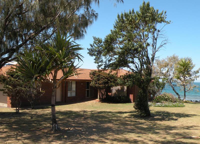 Looking for Absolute Ocean front? Picture 1