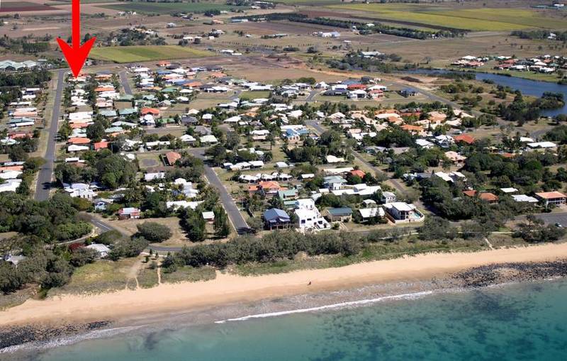 GREAT VALUE, WALK TO KELLY'S BEACH Picture 1