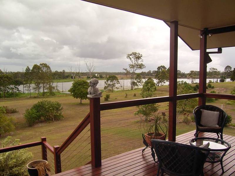 So Serene, Your Dream Home on the River. Picture 3