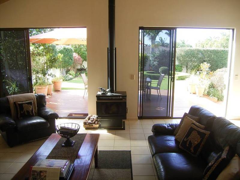 All Discerning Buyers, See and Be Captivated Picture 2