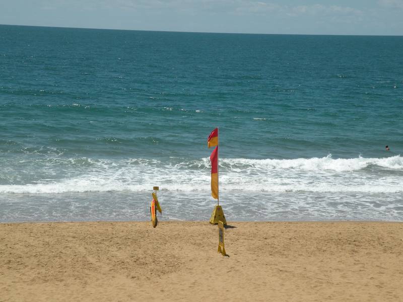 Stop at the Lifesaver's tower, Buy right there! Picture 3