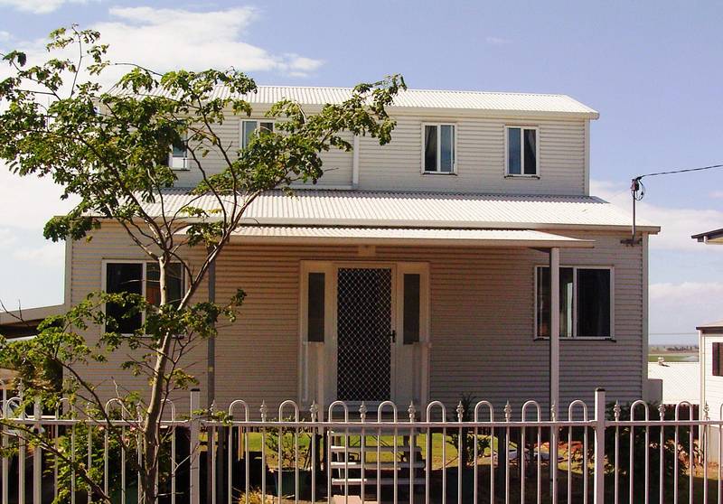 FROM THE LIGHTS OF BUNDY TO THE BLUE WATER OF THE PACIFIC Picture 2