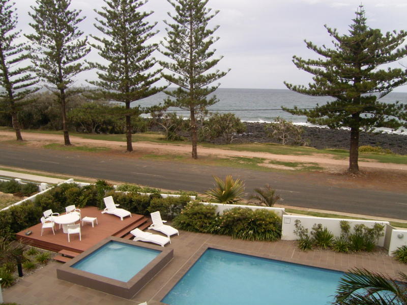 Fully Schmick Picture 1