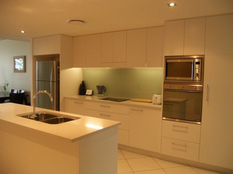 Fully Schmick Picture 2