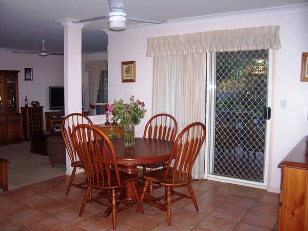 Central Bargara Beauty + Pool Picture 2