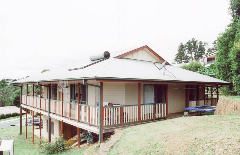 THE HIGH LIFE Picture 1