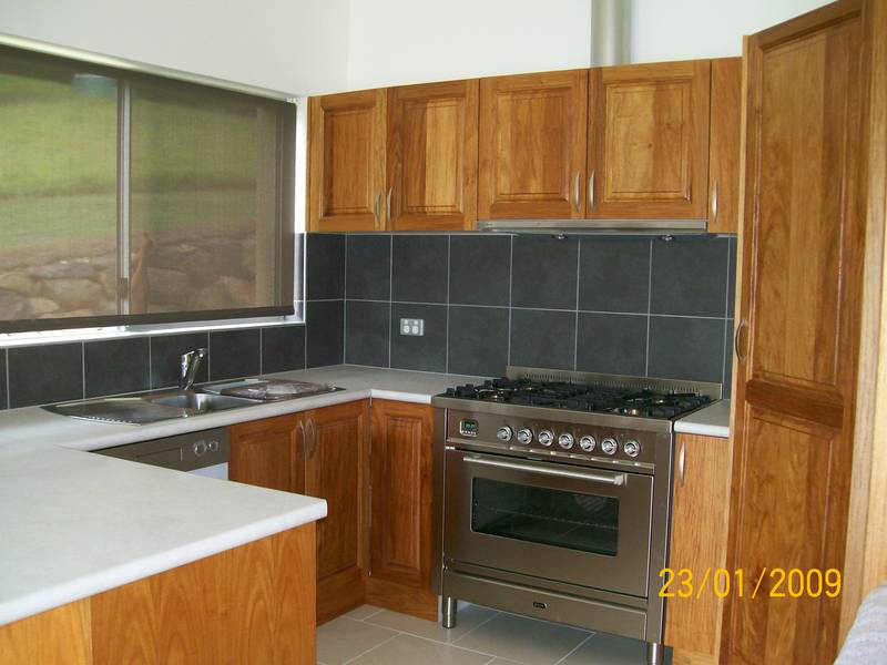 Mountain Views - Uki Picture Mountain Views - Uki Picture