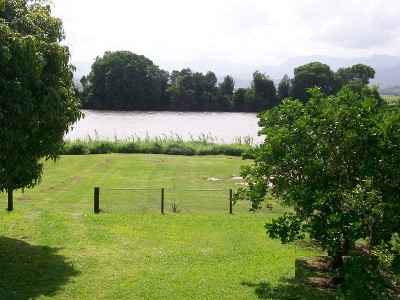 RIVERSIDE - CONDONG Picture