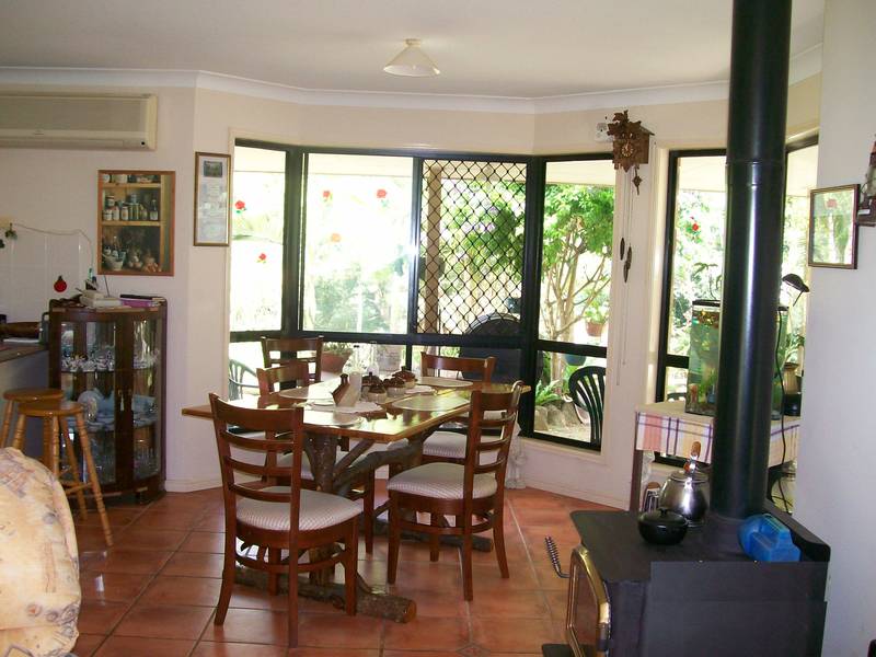 Rural Hideaway Picture 3