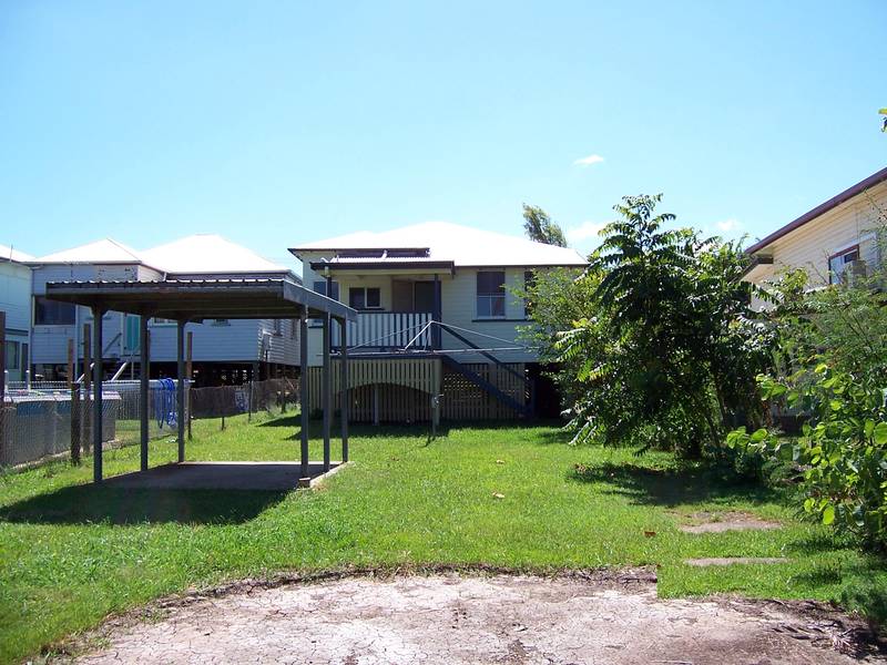 TRADITIONAL COTTAGE Picture 3