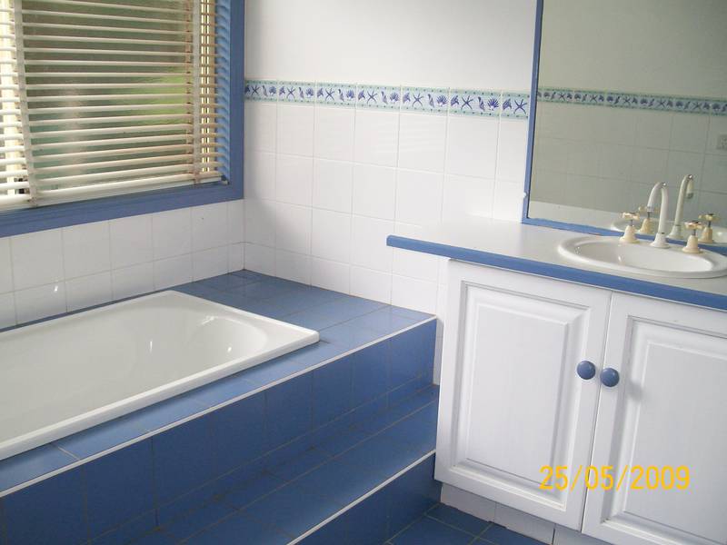 Country Home - Rural Location Picture 3