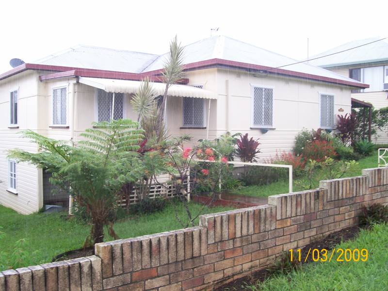 Large Family Home Picture 1