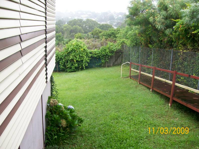 Large Family Home Picture 3