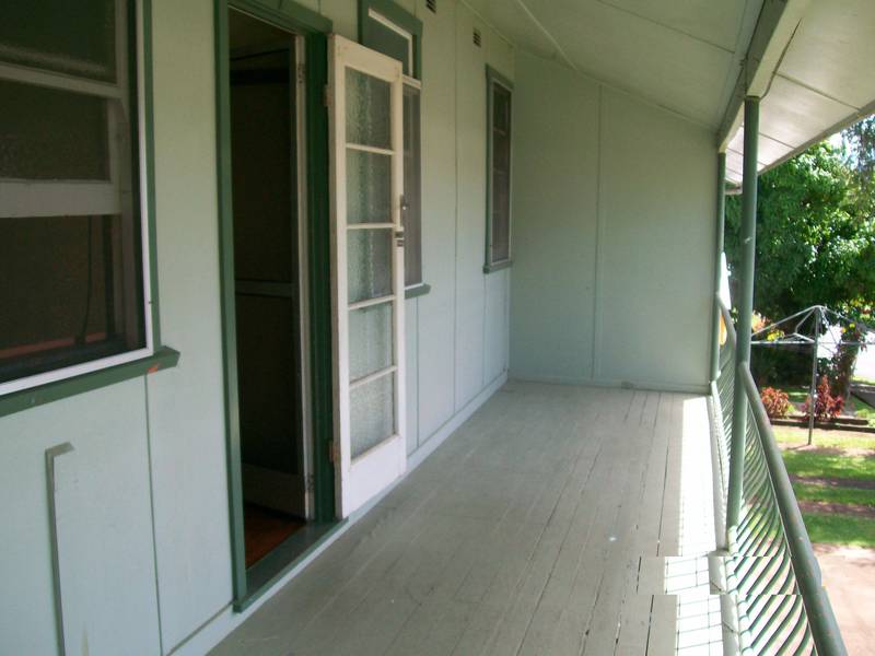 Neat And Tidy Unit - Close To Town Picture 3