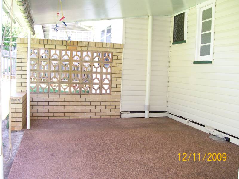 Traditional Family Home Picture 3