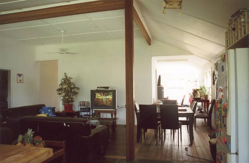 WALKING DISTANCE WEATHERBOARD Picture 2