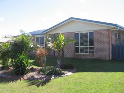 Modern Lowset with Shed Picture