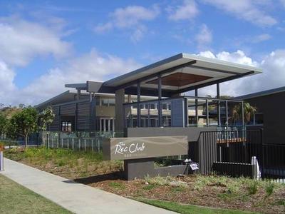 Value Land in Seaspray Picture