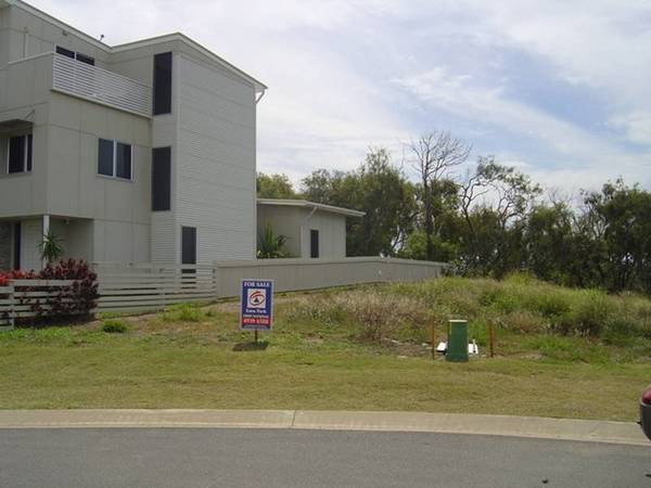 Seaviews in Seaspray Picture 1