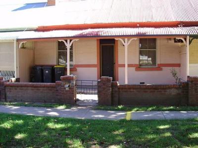 Close to CBD Picture Close to CBD Picture