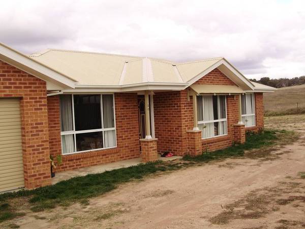 NEAR NEW AND AFFORDABLE Picture 1