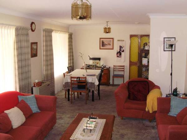 WHY RENT ? Picture 2