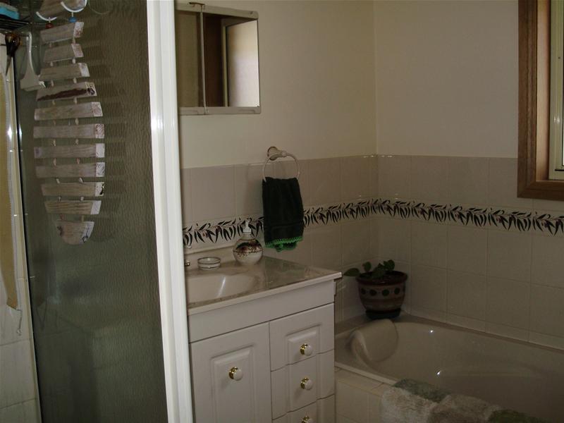 SOLAR PASSIVE ON ACREAGE Picture 3