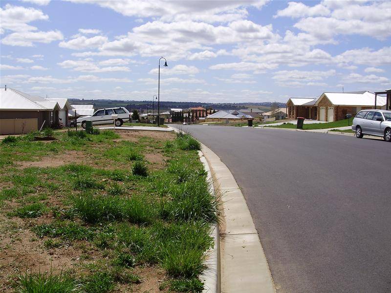 BUILD YOUR DREAM HOME Picture 3