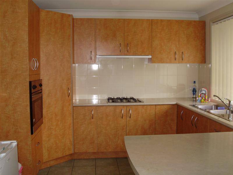 NOW REDUCED! MODERN & CENTRAL Picture 2