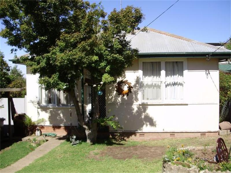 NOW REDUCED! INVESTOR? FIRST HOME BUYER? Picture 1