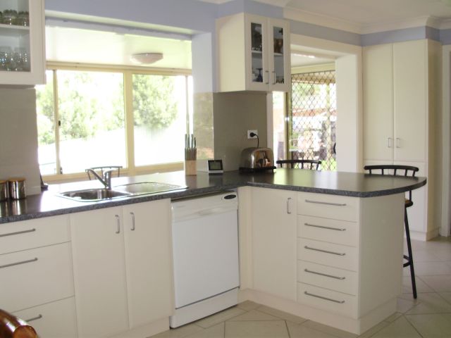 QUIET AREA OF SOUTH BATHURST Picture 3