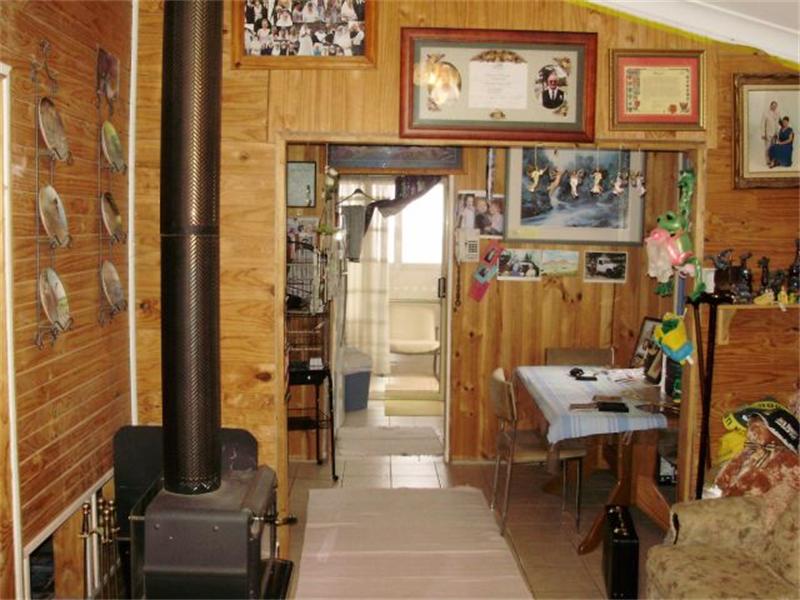 CHRISTAL
LODGE Picture 3