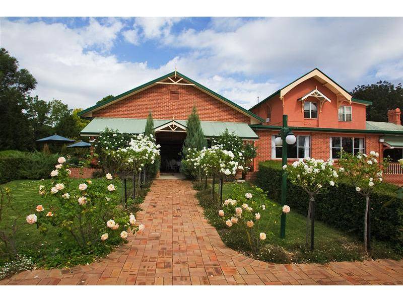 BATHURST ICON FOR SALE Picture 1