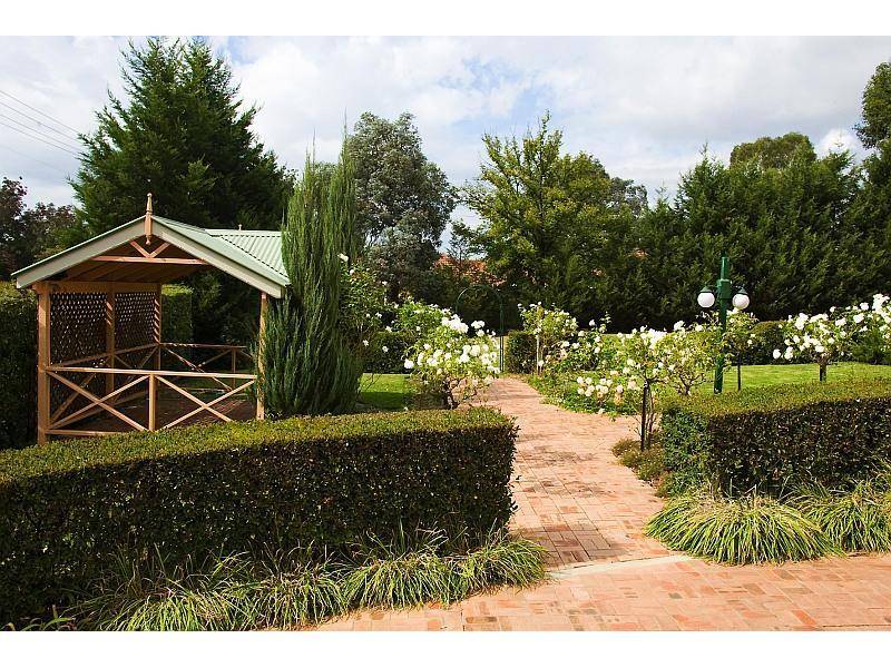 BATHURST ICON FOR SALE Picture 2